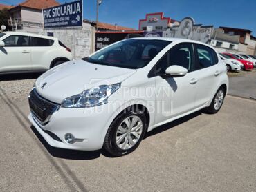 Peugeot 208 1.2 B, 5.690 €, 2013. Hečbek, Benzin | 1199 cm3, 133.580 km, 60kW (82 KS), Manuelni 5 brzina, 4/5 vrata, 5 sedišta, Stara Pazova