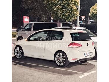 Volkswagen Golf 6 , 5.000 €, 2012. Hečbek, Benzin | 1198 cm3, 208.000 km, 77kW (105 KS), Manuelni 6 brzina, 2/3 vrata, 5 sedišta, Beograd