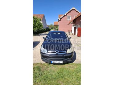 Citroen C4 , 2.100 €, 2007. Hečbek, Dizel | 1560 cm3, 227.413 km, 66kW (90 KS), Manuelni 5 brzina, 4/5 vrata, 5 sedišta, Niš