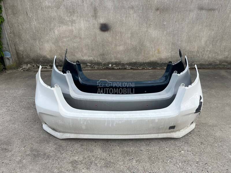 Zadnji Branik e21 za Toyota Corolla od 2019. do 2026. god.
