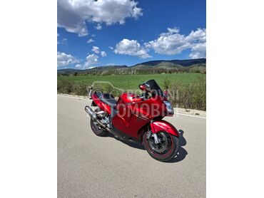 Honda CBR1100XX  BLACKBIRD (može zamena), 4.999 €, 1999. , 1137 cm3, 94.000 km, 121kW (165 KS), Touring, Pirot