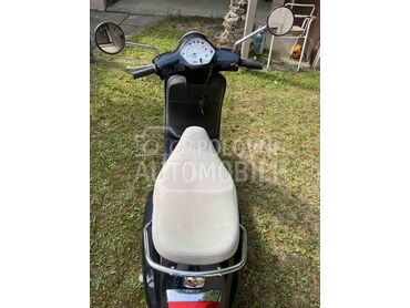 Vespa LX 50 (može zamena), 2.150 €, 2006. , 50 cm3, 15.140 km, 3kW (4 KS), Scooter, Beograd