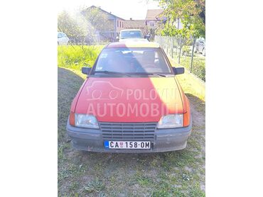 Opel Kadett 1.3, 800 €, 1984. Hečbek, Benzin | 1300 cm3, 250.000 km, 44kW (60 KS), Manuelni 4 brzine, 4/5 vrata, 5 sedišta, Čačak