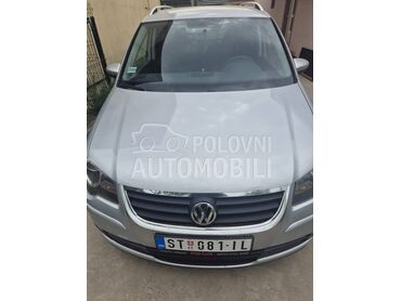 Volkswagen Touran 1.9, 4.750 €, 2009. Monovolumen (MiniVan), Dizel | 1896 cm3, 292.560 km, 77kW (105 KS), Manuelni 6 brzina, 4/5 vrata, 5 sedišta, Nova Pazova