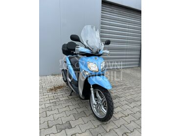 Yamaha Xenter 125, 2.200 €, 2014. , 125 cm3, 12.000 km, 9kW (12 KS), Scooter, Paraćin