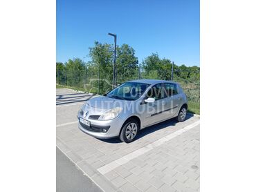 Renault Clio 1.5dci. reg. god, 2.650 €, 2008. Hečbek, Dizel | 1456 cm3, 235.000 km, 50kW (68 KS), Manuelni 5 brzina, 4/5 vrata, 5 sedišta, Novi Sad