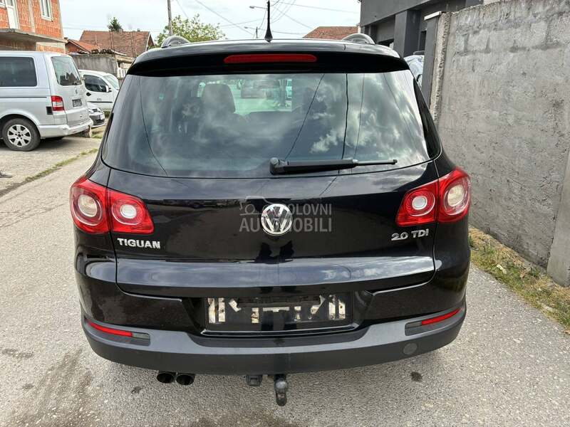 polovni delovi za Volkswagen Tiguan od 2007. do 2011. god. - far krilo branik