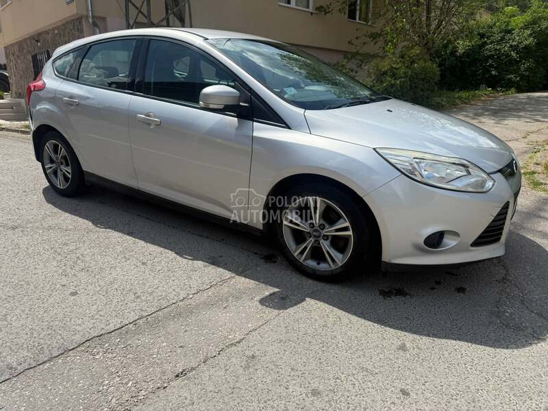Ford Focus 2011 photo 3