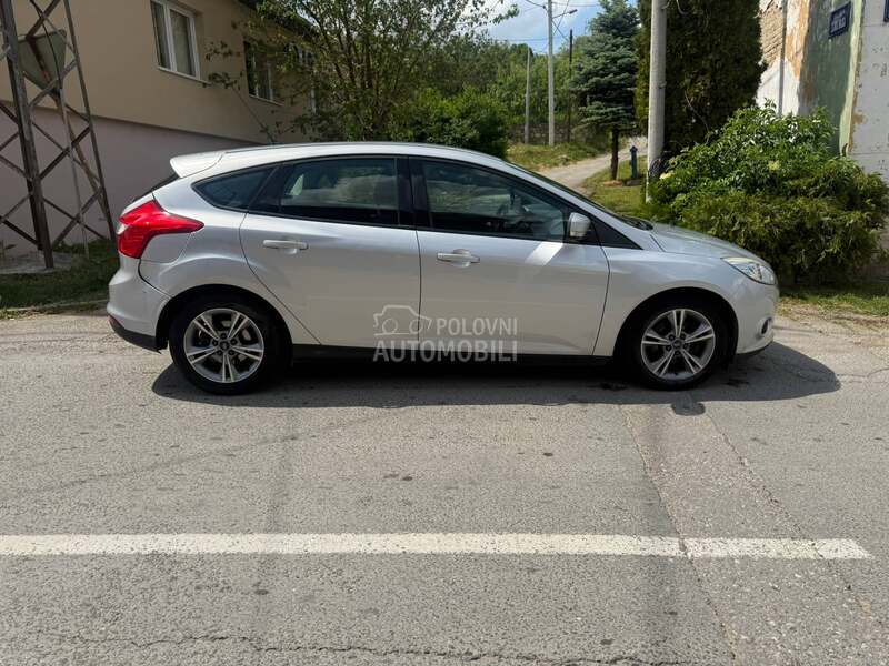Ford Focus 2011 photo 5