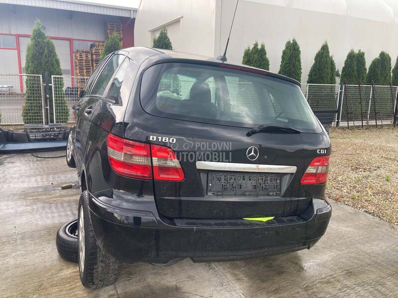 zadnji branik za Mercedes Benz B Klasa od 2005. do 2011. god.