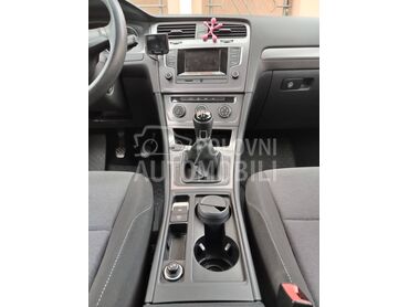 Volkswagen Golf 7 1.2 (može zamena), 6.500 €, 2014. Limuzina, Benzin | 1200 cm3, 220.000 km, 63kW (86 KS), Manuelni 5 brzina, 4/5 vrata, 5 sedišta, Šabac