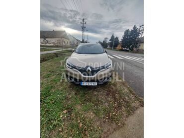 Renault Kadjar 1.5dci (može zamena), 11.300 €, 2017. Džip/SUV, Dizel | 1461 cm3, 216.138 km, 81kW (110 KS), Automatski / poluautomatski, 4/5 vrata, 5 sedišta, Kikinda