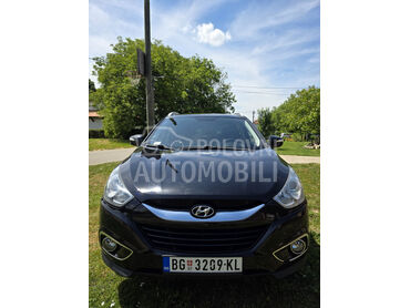 Hyundai ix35 , 8.000 €, 2012. Džip/SUV, Benzin | 1998 cm3, 240.025 km, 120kW (163 KS), Manuelni 5 brzina, 4/5 vrata, 5 sedišta, Surčin