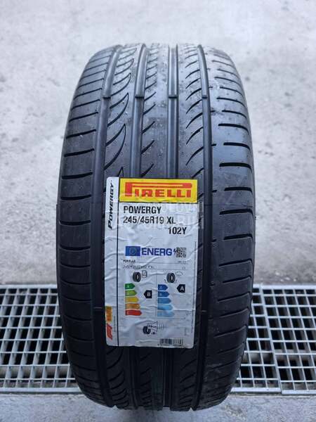 Pirelli 245/45 R19 Letnja