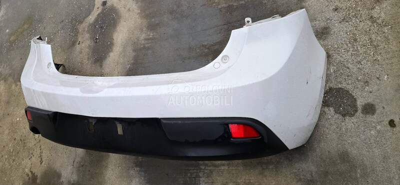 Zadnji branik za Mazda 3 od 2007. do 2013. god.