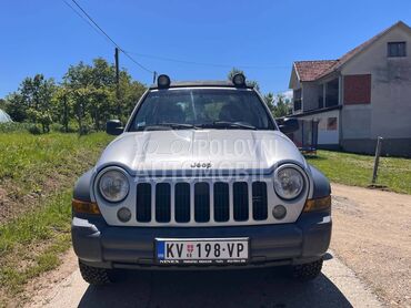 Jeep Cherokee p.e.r.f.e.k.t.a.n (može zamena), 5.999 €, 2005. Džip/SUV, Benzin + Gas (TNG) | 2429 cm3, 180.000 km, 108kW (147 KS), Manuelni 6 brzina, 4/5 vrata, 5 sedišta, Lađevci