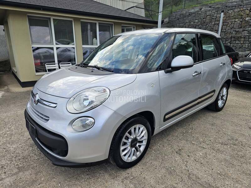 Fiat 500L 2013 photo 2