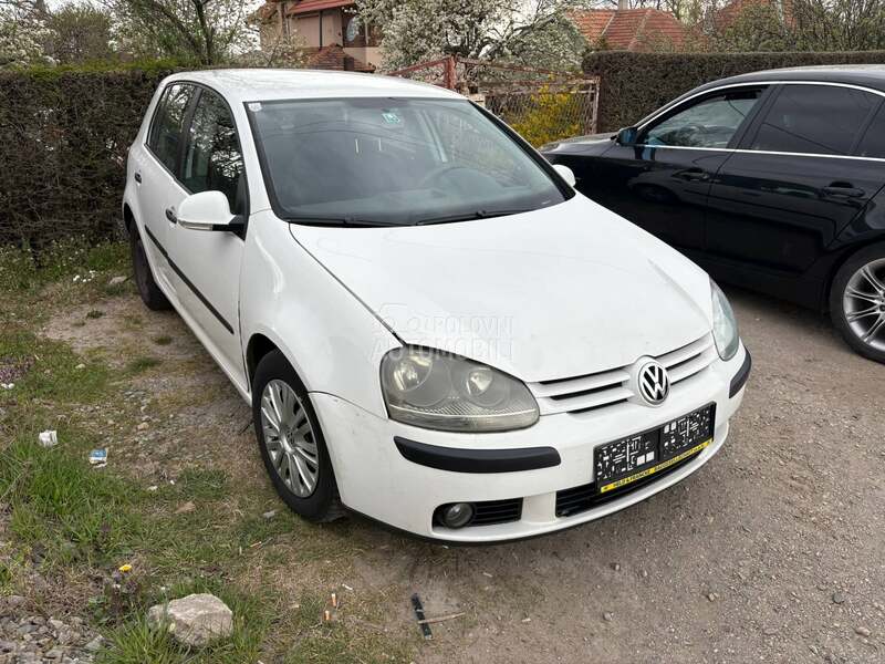 Volkswagen Golf 5 -  kompletan auto u delovima