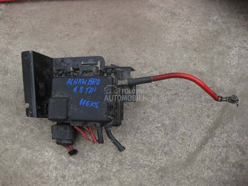 Kutija sa osiguracima i kablom za Seat Alhambra od 2000. do 2010. god.