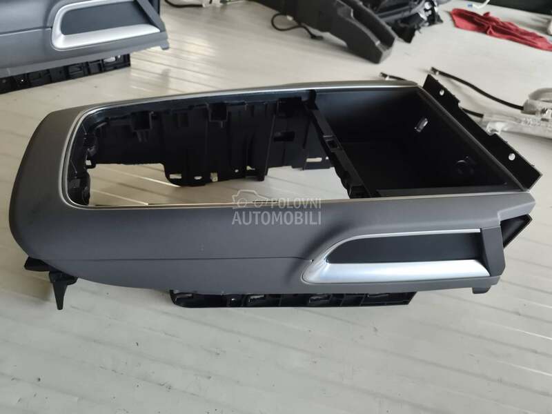 centralna konzola za Citroen C5 Aircross od 2017. do 2024. god.