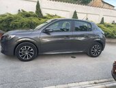 Peugeot 208 1,2 63000 K M