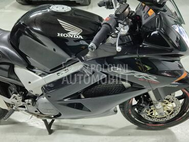 Honda vfr, 3.400 €, 2002. , 800 cm3, 81.000 km, 80kW (109 KS), Touring, Užice