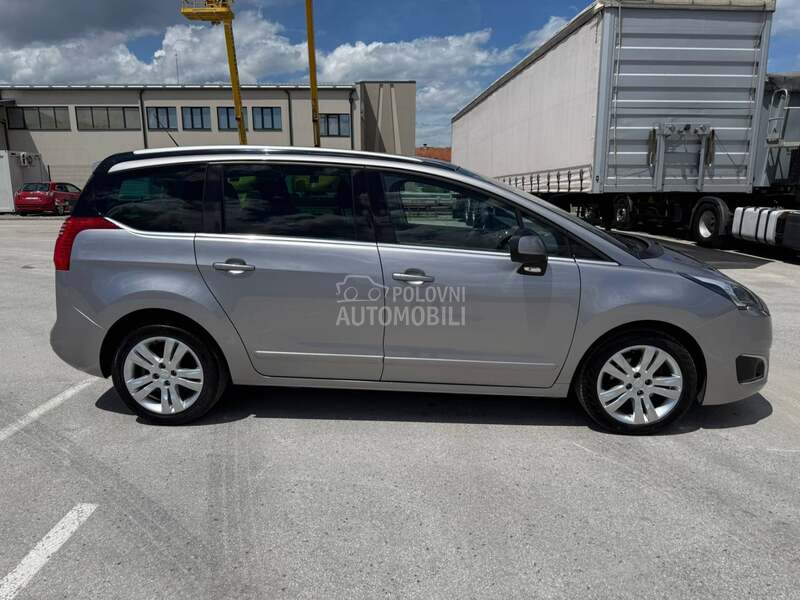Peugeot 5008 2014 photo 4