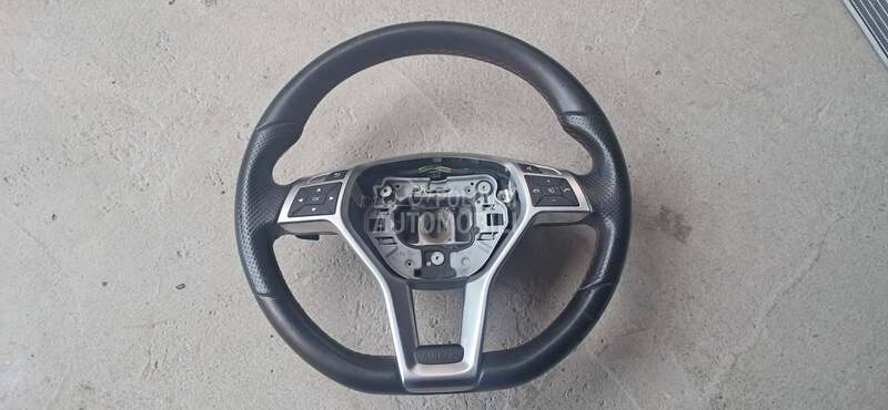 VOLAN SA KOMANDAMA za Mercedes Benz A Klasa od 2012. do 2020. god.