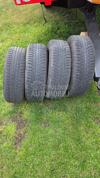 Continental 215/65 R15 Zimska
