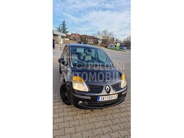 Renault Modus 1.2 duza verzija, 2.190 €, 2008. Monovolumen (MiniVan), Benzin | 1149 cm3, 213.000 km, 74kW (101 KS), Manuelni 5 brzina, 4/5 vrata, 5 sedišta, Jagodina