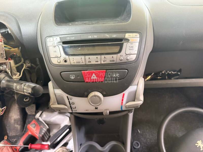 Radio cd za Peugeot 107