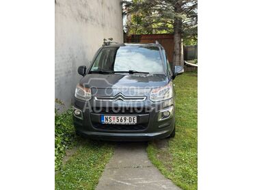 Citroen C3 Picasso , 5.500 €, 2014. Monovolumen (MiniVan), Benzin + Gas (TNG) | 1598 cm3, 172.789 km, 88kW (120 KS), Automatski / poluautomatski, 4/5 vrata, 5 sedišta, Novi Sad