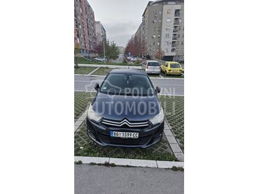 Citroen C4 , 4.700 €, 2012. Hečbek, Dizel | 1560 cm3, 247.800 km, 68kW (92 KS), Manuelni 5 brzina, 4/5 vrata, 5 sedišta, Voždovac
