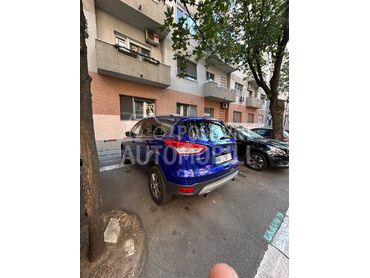 Ford Kuga , 7.900 €, 2012. Džip/SUV, Benzin | 1597 cm3, 201.000 km, 132kW (179 KS), Automatski / poluautomatski, 4/5 vrata, 5 sedišta, Beograd