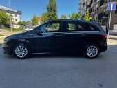 Mercedes Benz B 180 (može zamena)