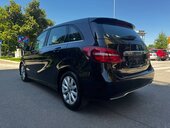 Mercedes Benz B 180 (može zamena)