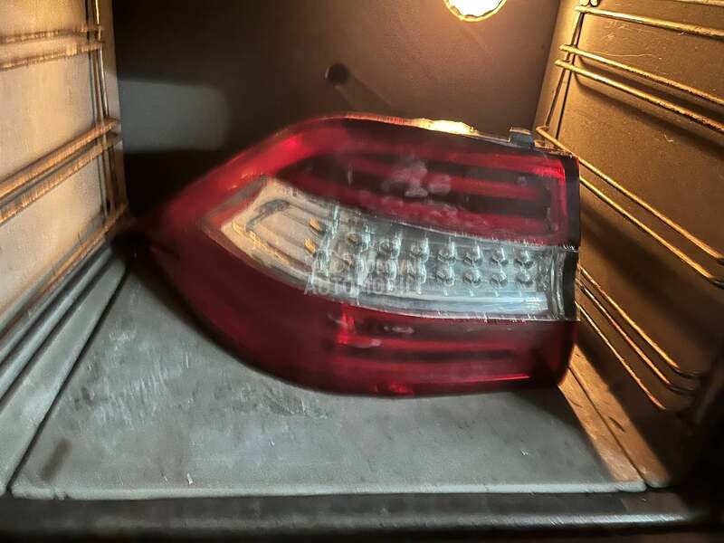 LED STOP SVETLO FAR  