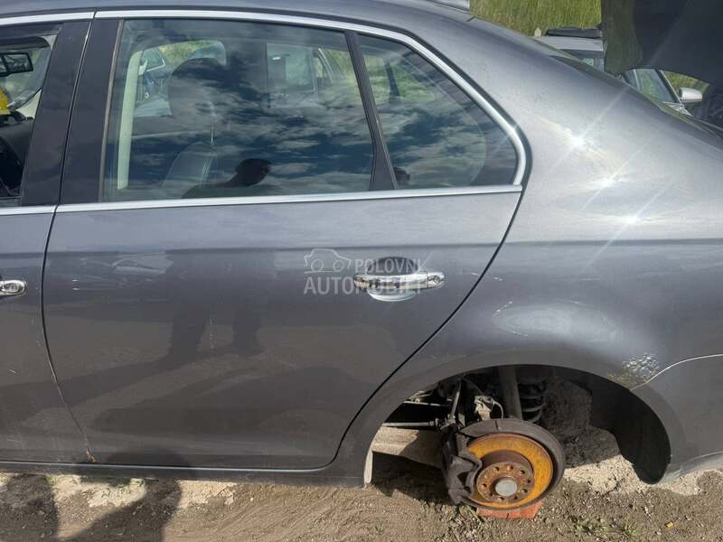 Vrata za Volkswagen Jetta od 2004. do 2009. god.