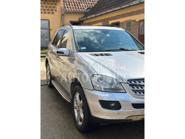 Mercedes Benz ML 320 ML320 4 MATIK (može zamena), 9.800 €, 2006. Džip/SUV, Dizel | 2987 cm3, 313.000 km, 165kW (224 KS), Automatski / poluautomatski, 4/5 vrata, 5 sedišta, Šabac