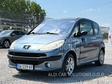 Peugeot 1007 1.6, 2.690 €, 2005. Hečbek, Benzin | 1587 cm3, 246.413 km, 80kW (109 KS), Automatski / poluautomatski, 2/3 vrata, 4 sedišta, Zemun