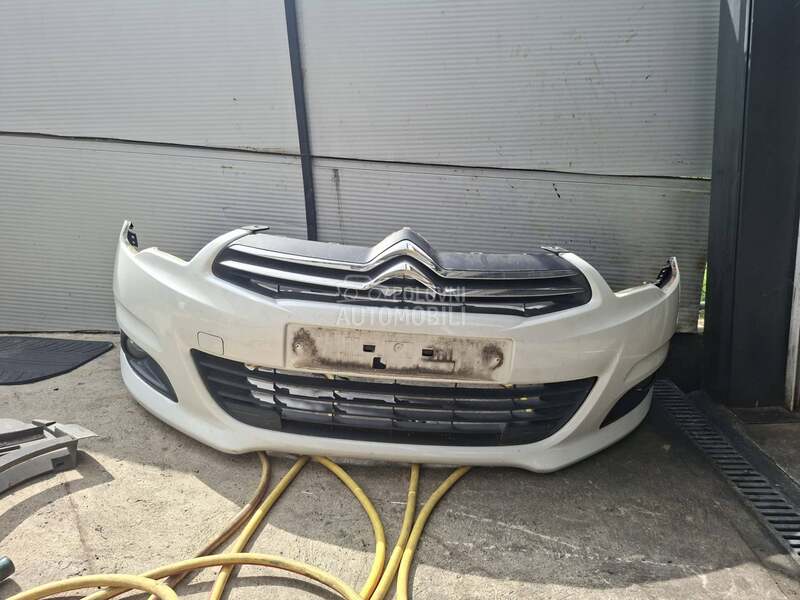 branik prednji za Citroen C4 od 2011. do 2017. god.