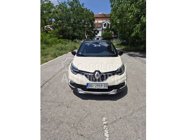 Renault Captur , 9.890 €, 2018. Hečbek, Benzin | 898 cm3, 180.456 km, 66kW (90 KS), Manuelni 5 brzina, 4/5 vrata, 5 sedišta, Čukarica