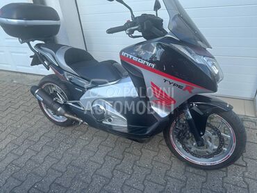 Honda integra NC700D, 5.700 €, 2015. , 700 cm3, 36.000 km, 38kW (52 KS), Scooter, Novi Sad