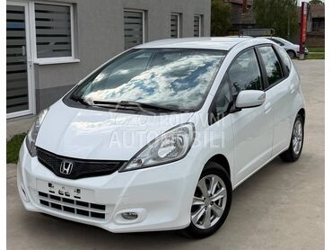 Honda Jazz 1.4i resty CH, 5.799 €, 2012. Hečbek, Benzin | 1339 cm3, 188.404 km, 73kW (99 KS), Manuelni 5 brzina, 4/5 vrata, 5 sedišta, Pančevo