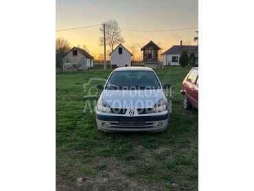 Renault Clio dci, 450 €, 2002. Limuzina, Dizel | 1500 cm3, 200.000 km, 50kW (68 KS), Manuelni 5 brzina, 4/5 vrata, 5 sedišta, Ub