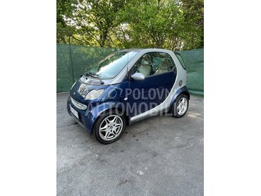 Smart ForTwo , 1.790 €, 2002. Kupe, Benzin | 698 cm3, 113.000 km, 45kW (61 KS), Automatski / poluautomatski, 2/3 vrata, 2 sedišta, Zvezdara