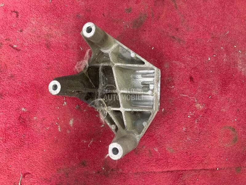 nosac motora prednji desni za Opel Astra H