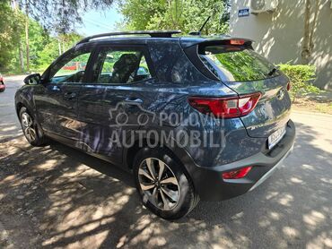 Kia Stonic 1.4 MPi, 14.900 €, 2021. Džip/SUV, Benzin | 1368 cm3, 41.000 km, 73kW (99 KS), Automatski / poluautomatski, 4/5 vrata, 5 sedišta, Novi Sad
