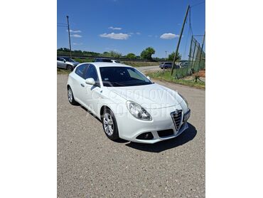 Alfa Romeo Giulietta 1.6mjet, 4.700 €, 2010. Hečbek, Dizel | 1598 cm3, 240.000 km, 77kW (105 KS), Manuelni 6 brzina, 4/5 vrata, 5 sedišta, Obrenovac