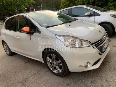 Peugeot 208 Roland Gaross, 8.600 €, 2015. Hečbek, Benzin | 1199 cm3, 218.200 km, 60kW (82 KS), Automatski / poluautomatski, 4/5 vrata, 5 sedišta, Beograd